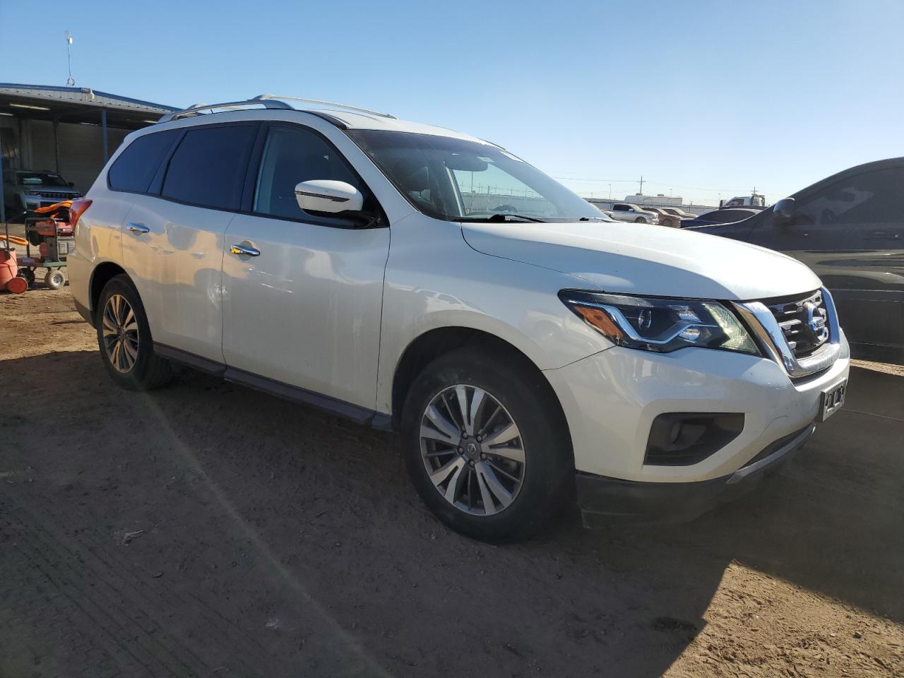 2017 Nissan Pathfinder VIN 5N1DR2MM5HC686381 Copart auction photo, hail damage thumbnail 4