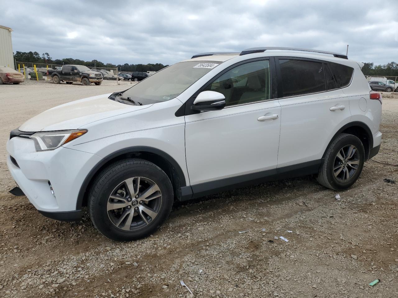2018 Toyota RAV 4 VIN JTMWFREV7JD122317
