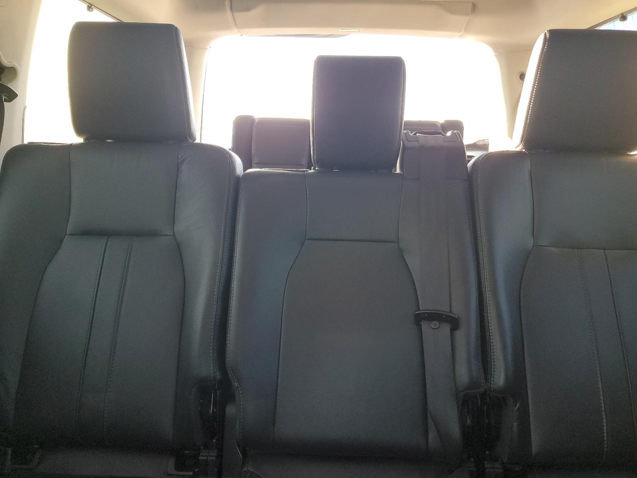 2016 Land Rover LR4 VIN SALAG2V67GA792279 Copart auction photo, normal wear damage thumbnail 10