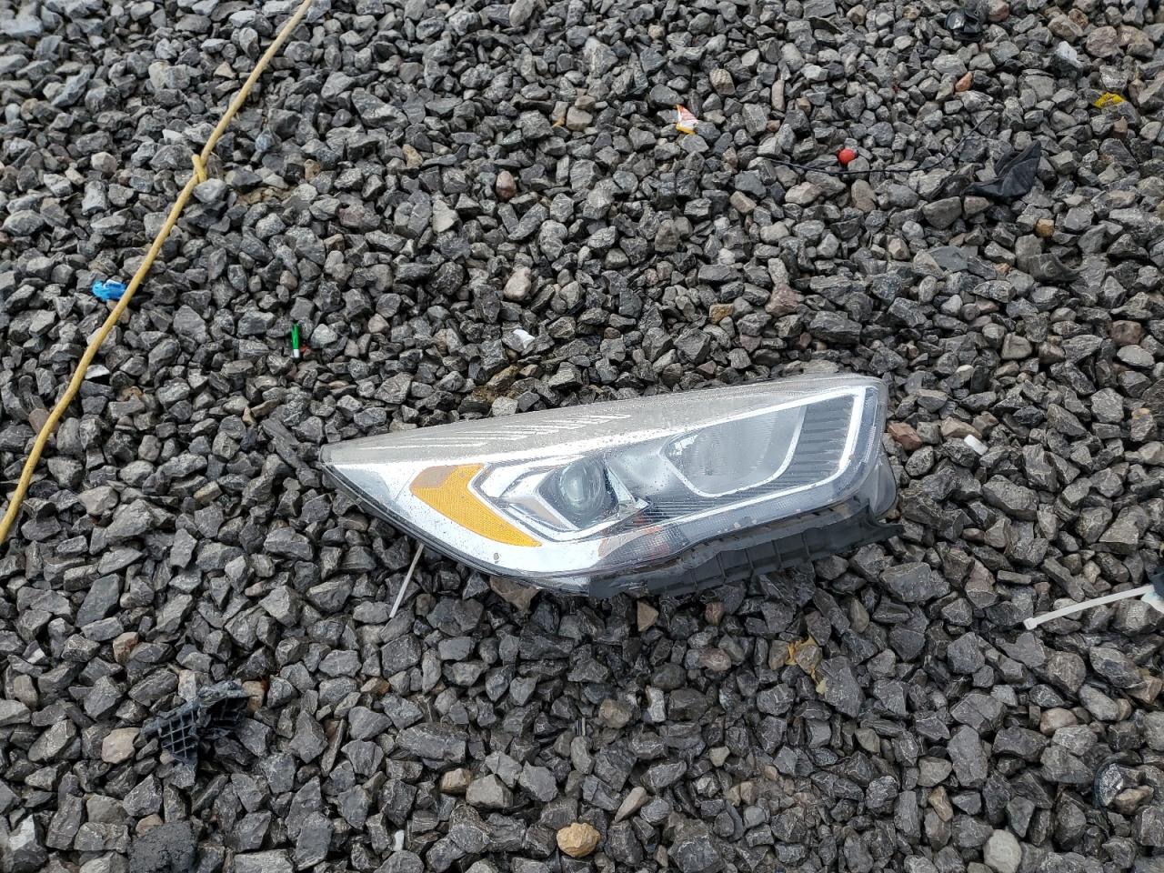 2017 Ford Escape VIN 1FMCU0G9XHUA30032 Copart auction photo, front end damage thumbnail 13