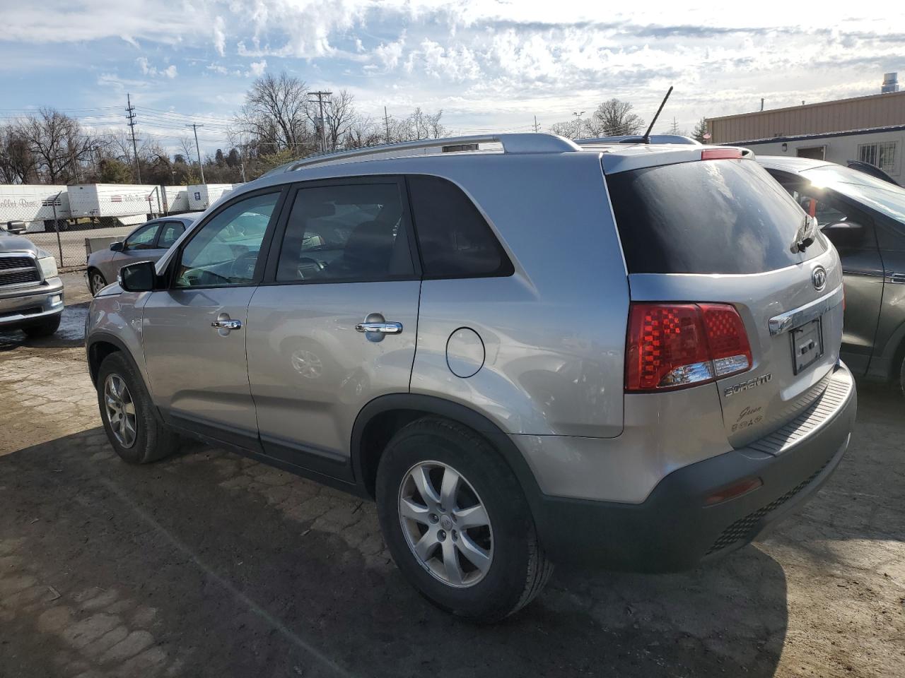 2013 KIA Sorento VIN 5XYKT4A68DG332892 Copart auction photo, mechanical damage thumbnail 2