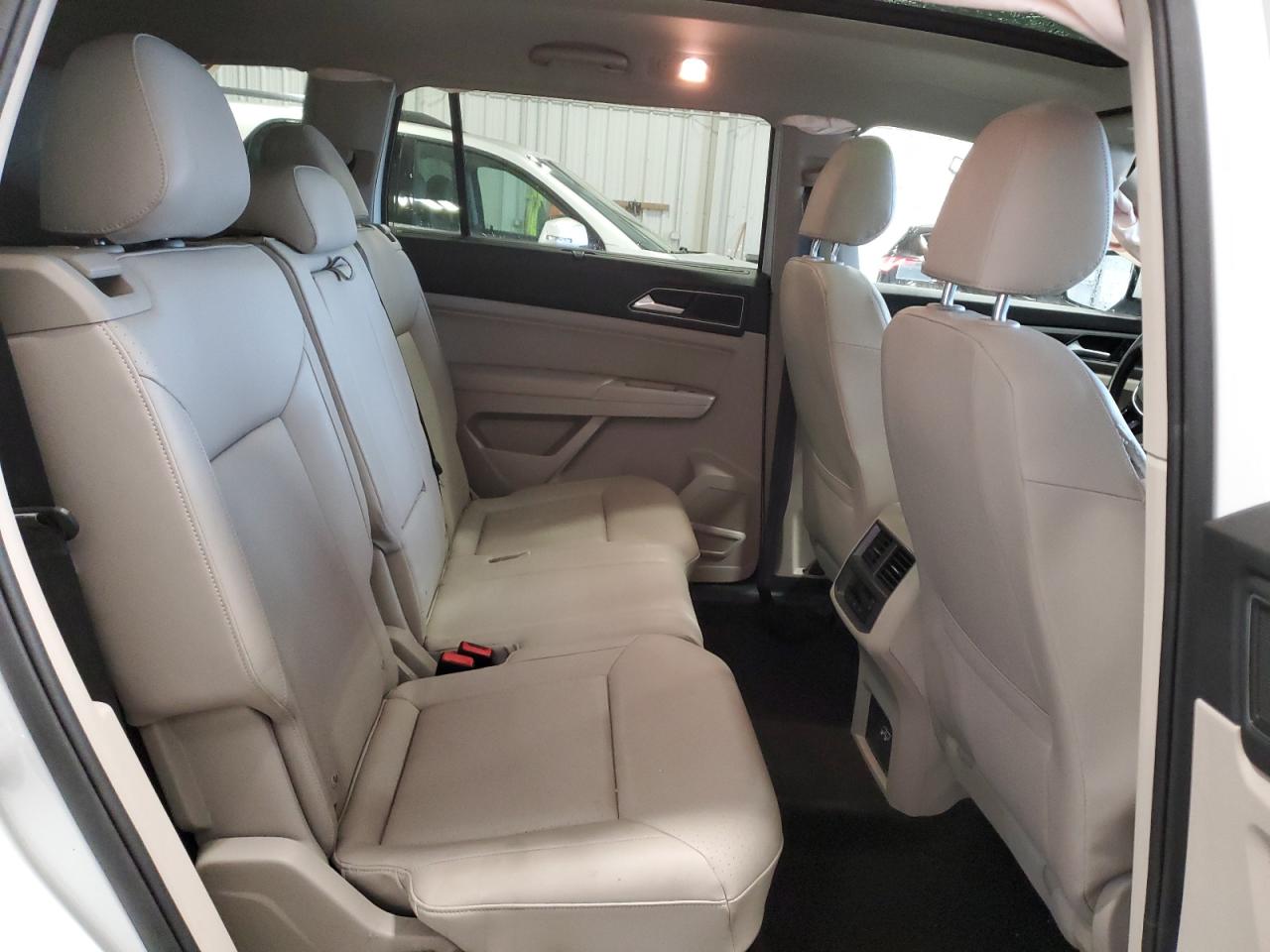 2019 Volkswagen Atlas VIN 1V2MR2CA3KC571716 Copart auction photo, side / rear end damage thumbnail 11