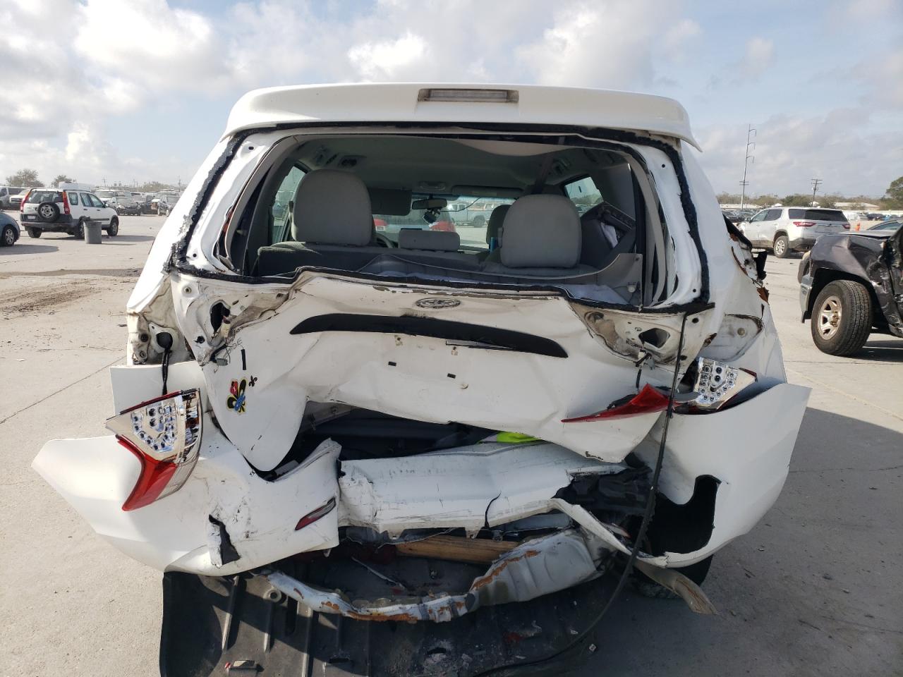 2014 Toyota Sienna VIN 5TDZK3DC1ES455421 Copart auction photo, rear end damage thumbnail 6