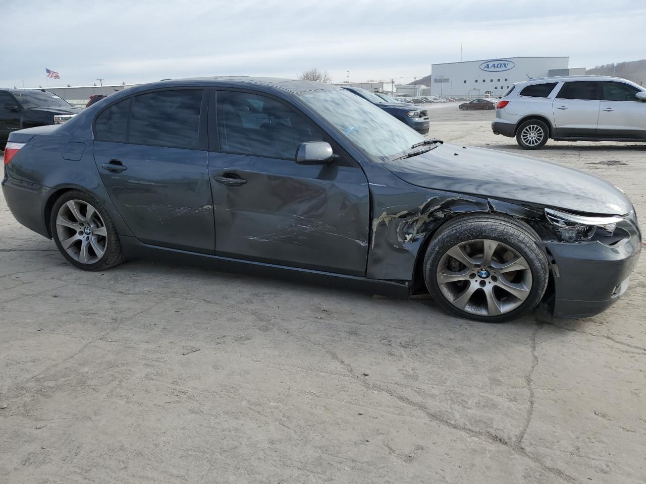 2010 BMW 5er VIN WBANW1C55AC165749 Copart auction photo, front end / undercarriage damage thumbnail 4