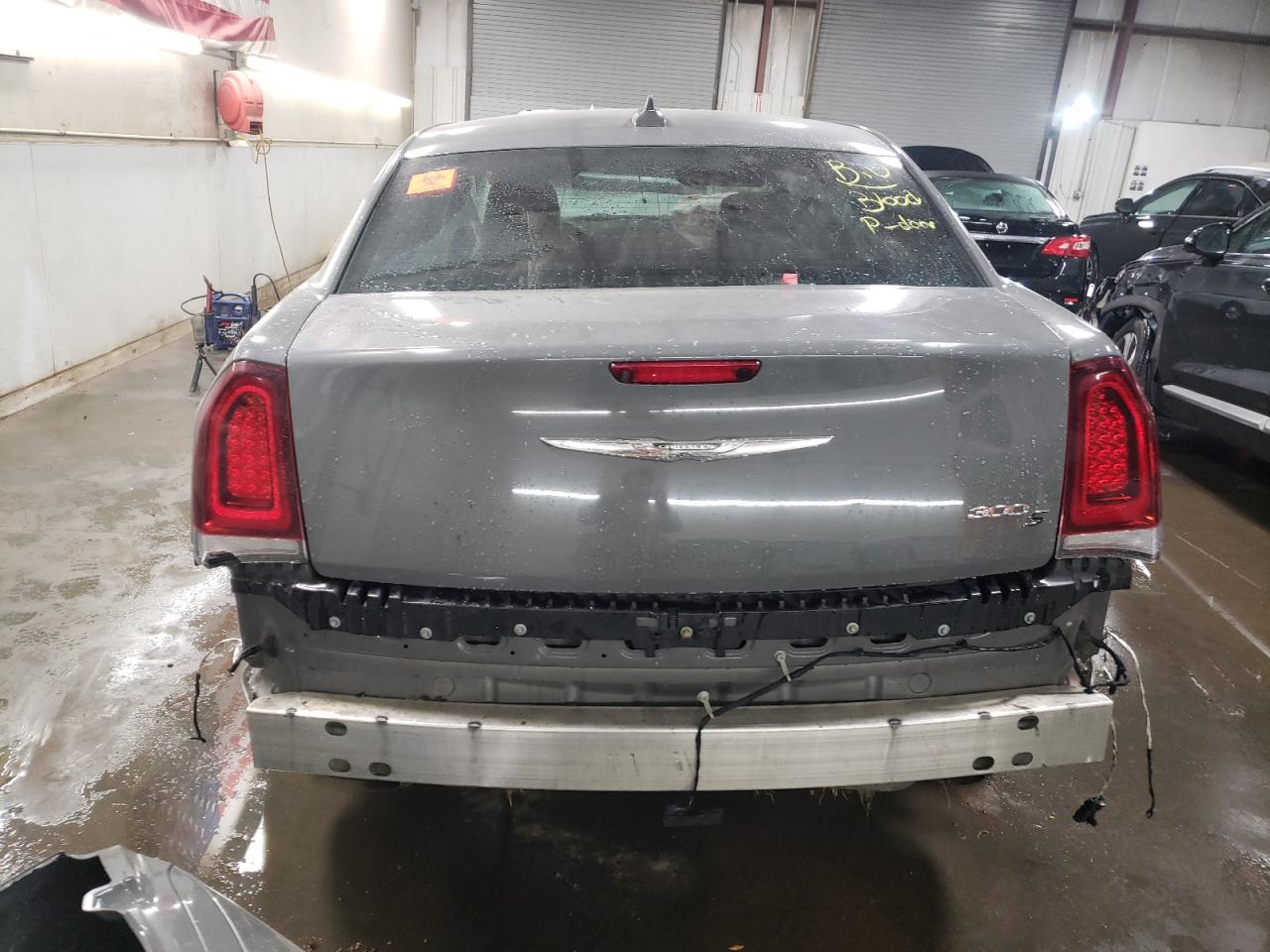 2019 Chrysler 300 VIN 2C3CCABG5KH515860 Copart auction photo, front end damage thumbnail 6