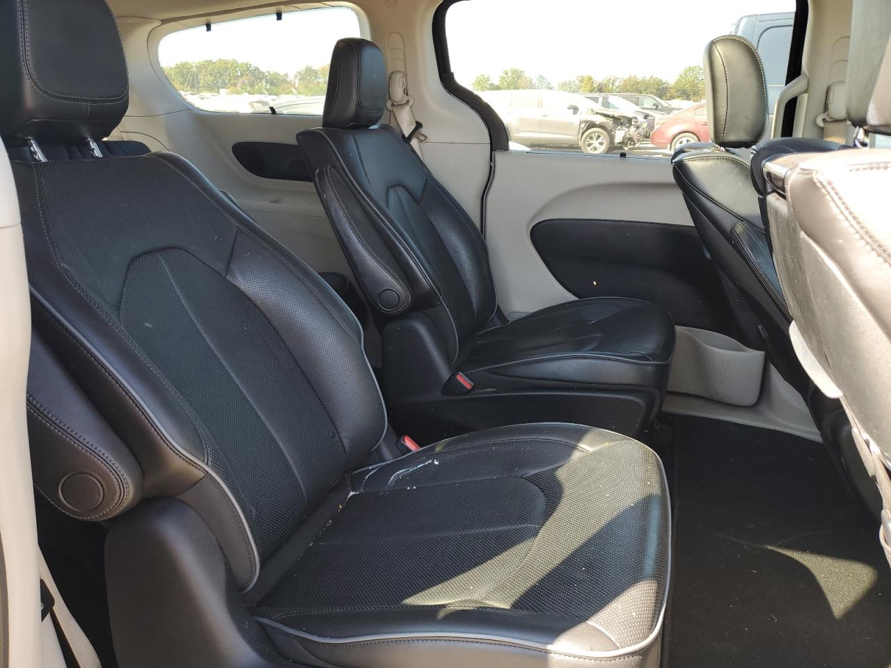 2018 Chrysler Pacifica VIN 2C4RC1N79JR236535 Copart auction photo, front end / minor dent/scratches damage thumbnail 9
