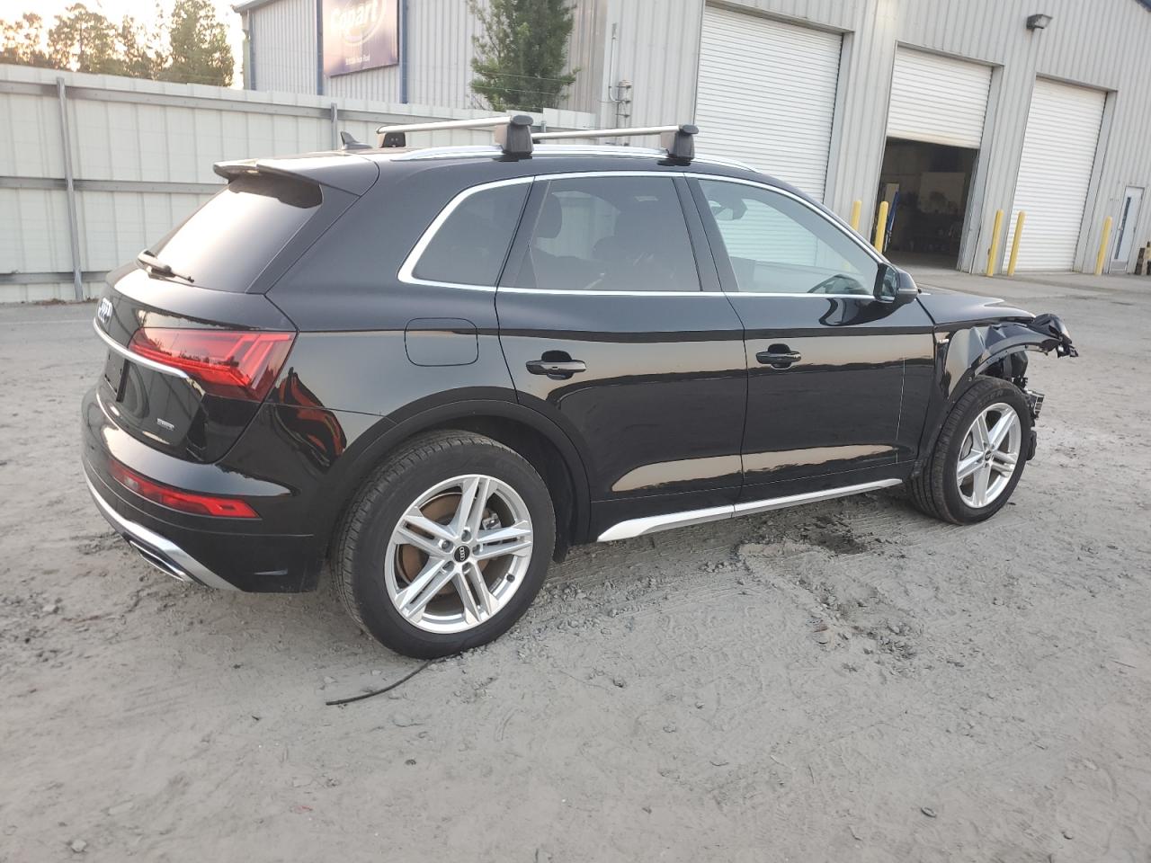 2021 Audi Q5 VIN WA1G2AFY5M2074501 Copart auction photo, front end / unknown damage thumbnail 3