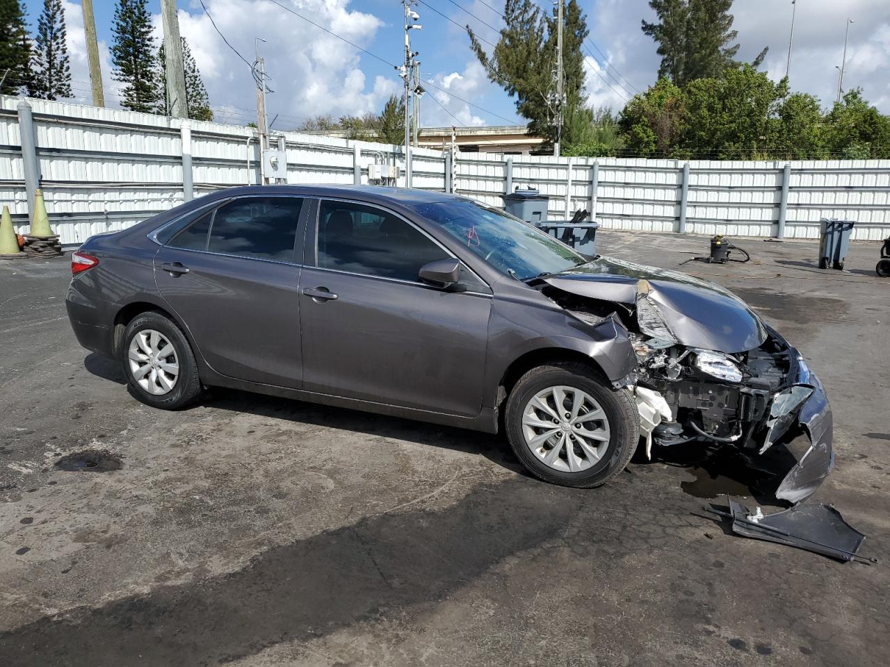 2015 Toyota Camry VIN 4T1BF1FK3FU474527 Copart auction photo, front end damage thumbnail 4
