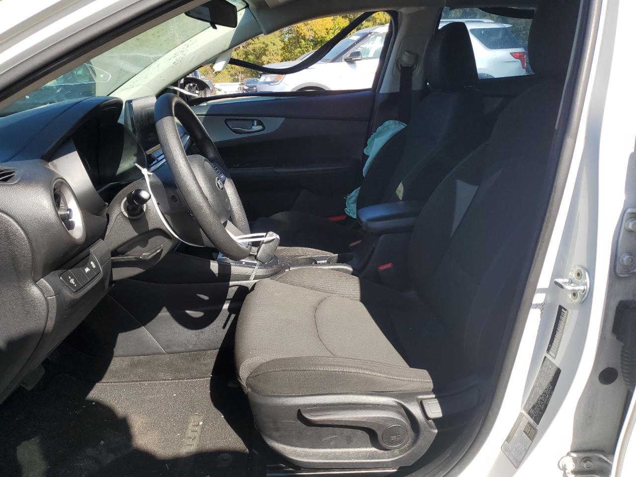 2021 KIA Forte VIN 3KPF24AD9ME364346 Copart auction photo, all over damage thumbnail 7