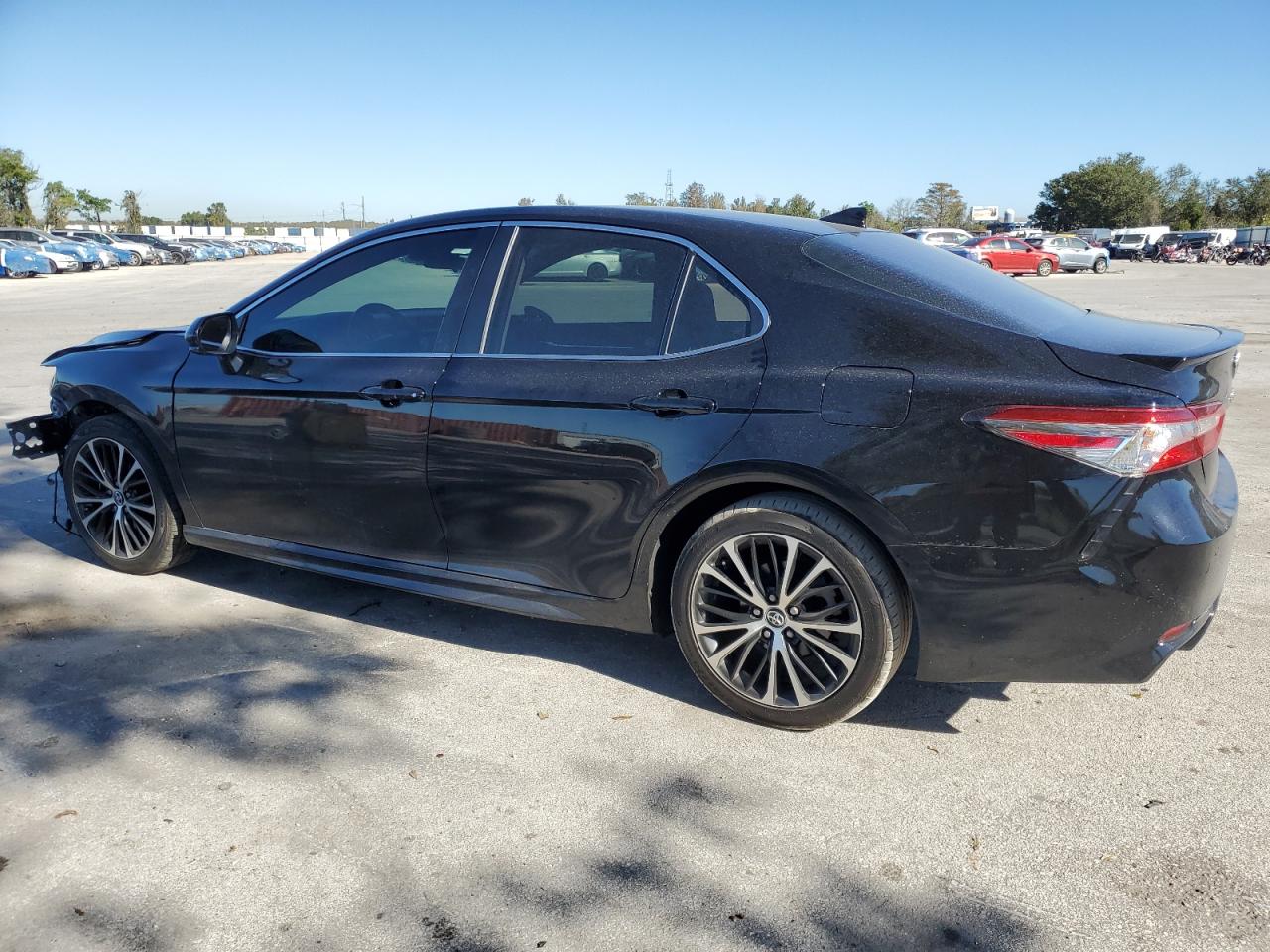 2020 Toyota Camry VIN 4T1G11AK8LU907217 Copart auction photo, front end / side damage thumbnail 2