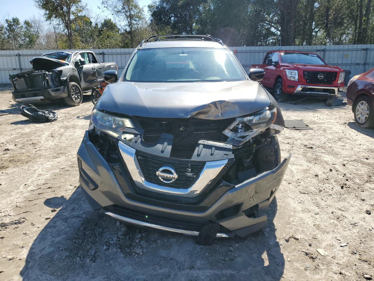 2017 Nissan Rogue VIN 5N1AT2MT2HC810926 Copart auction photo, front end damage thumbnail 5