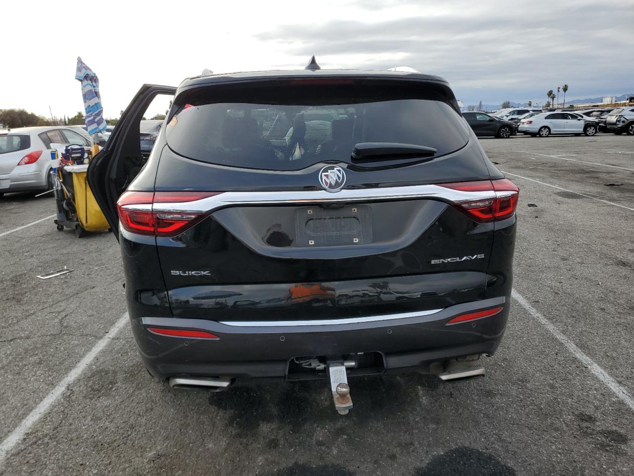 2018 Buick Enclave VIN 5GAERDKW8JJ154330 Copart auction photo, front end / side damage thumbnail 6