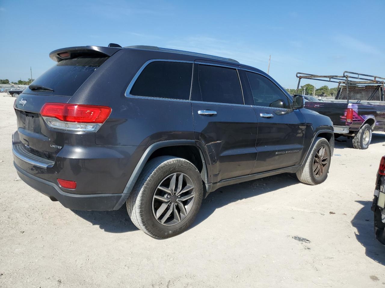 2019 Jeep Grand Cherokee VIN 1C4RJEBG9KC630466 Copart auction photo, front end / minor dent/scratches damage thumbnail 3
