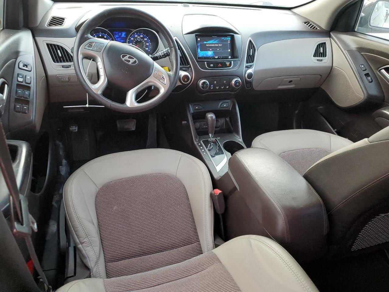 2013 Hyundai Tucson VIN KM8JU3AC0DU770339 Copart auction photo, front end damage thumbnail 8