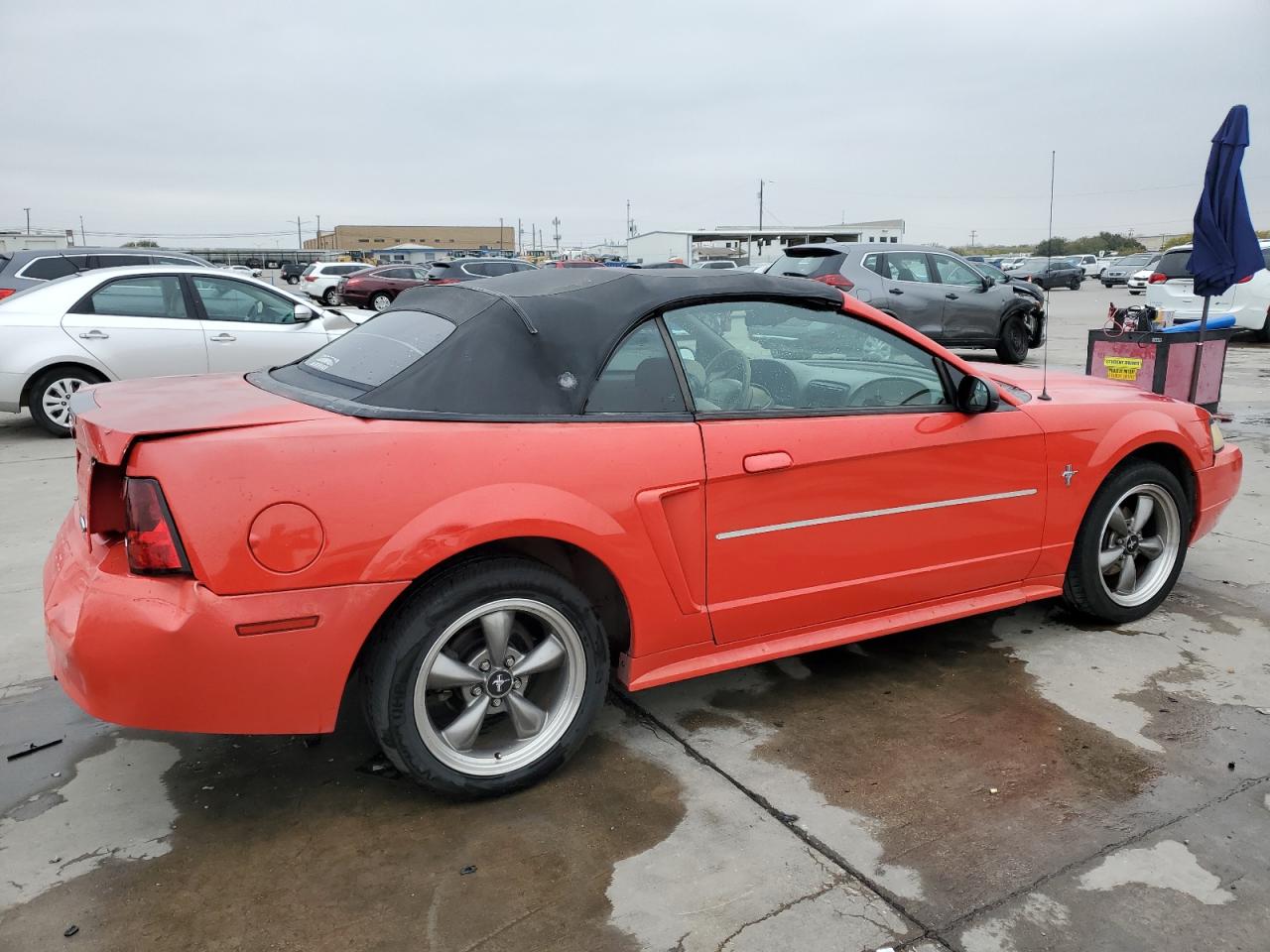 2000 Ford Mustang VIN 1FAFP4446YF155628 Copart auction photo, rear end / minor dent/scratches damage thumbnail 3