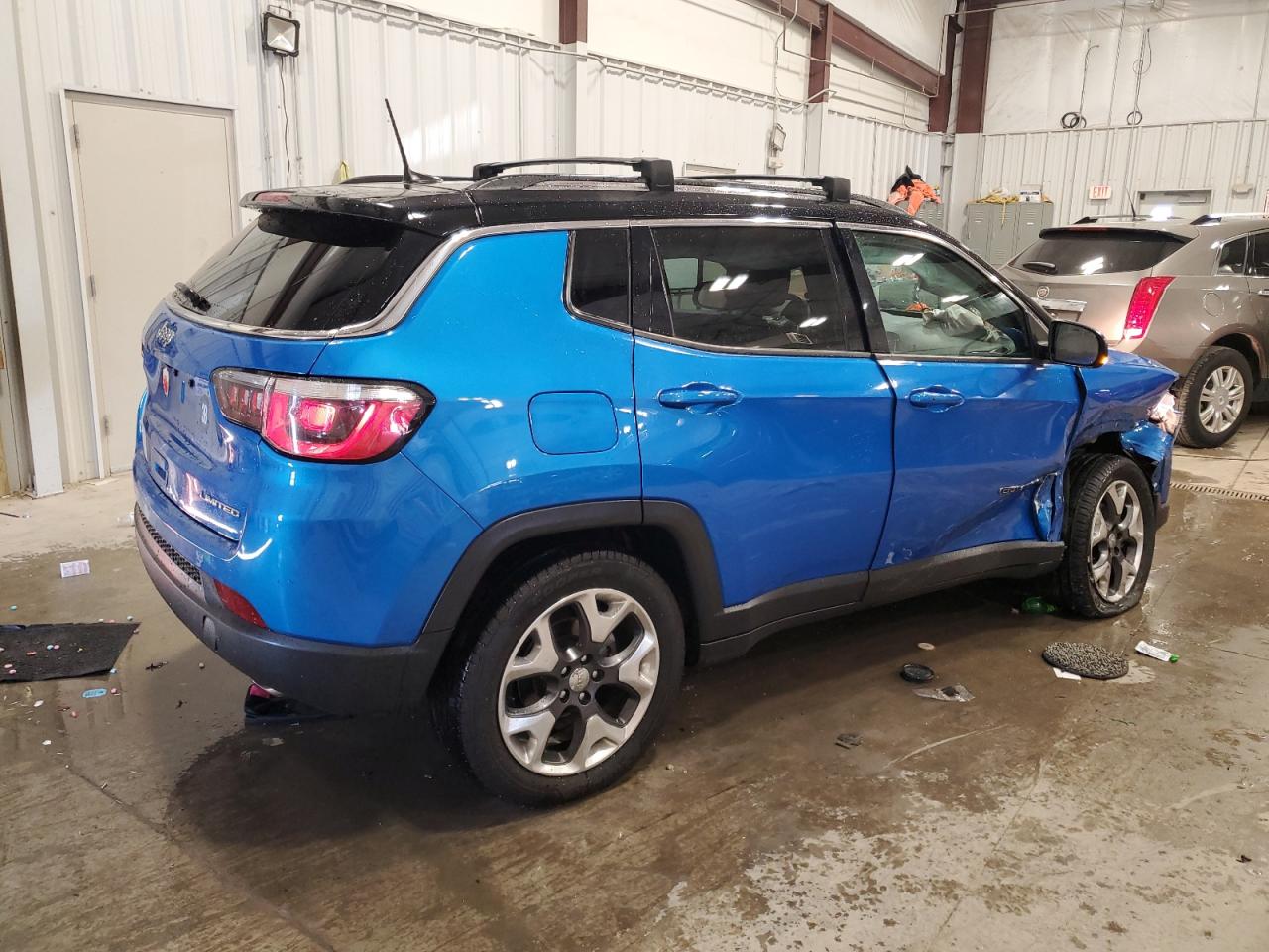 2018 Jeep Compass VIN 3C4NJDCB0JT266355 Copart auction photo, front end / side damage thumbnail 3