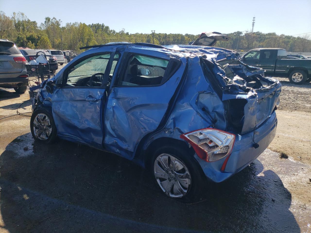 2018 Chevrolet Spark VIN KL8CA6SA6JC420826 Copart auction photo, rollover damage thumbnail 2