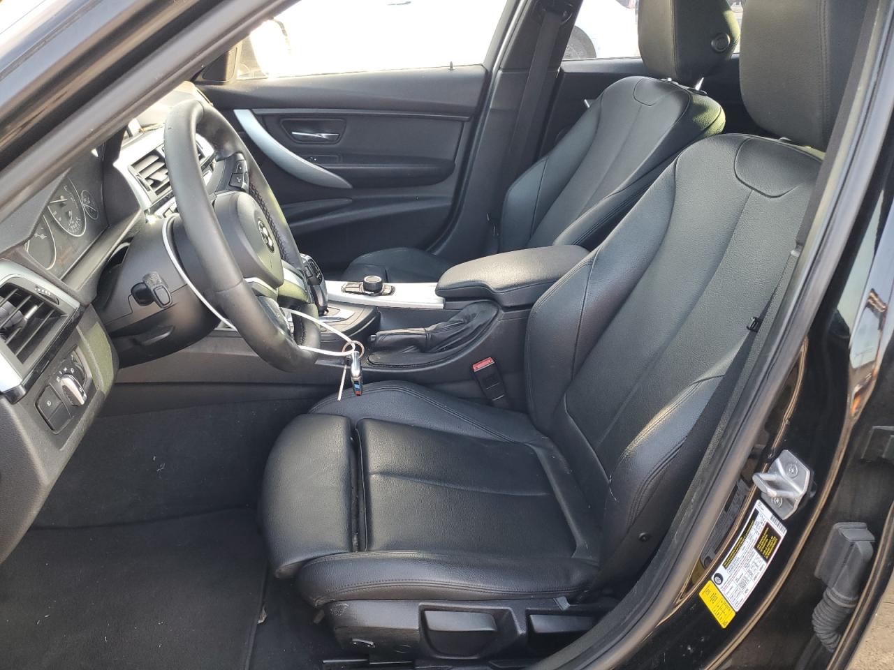 2016 BMW 3er VIN WBA8E1G52GNT33631 Copart auction photo, rear end damage thumbnail 7