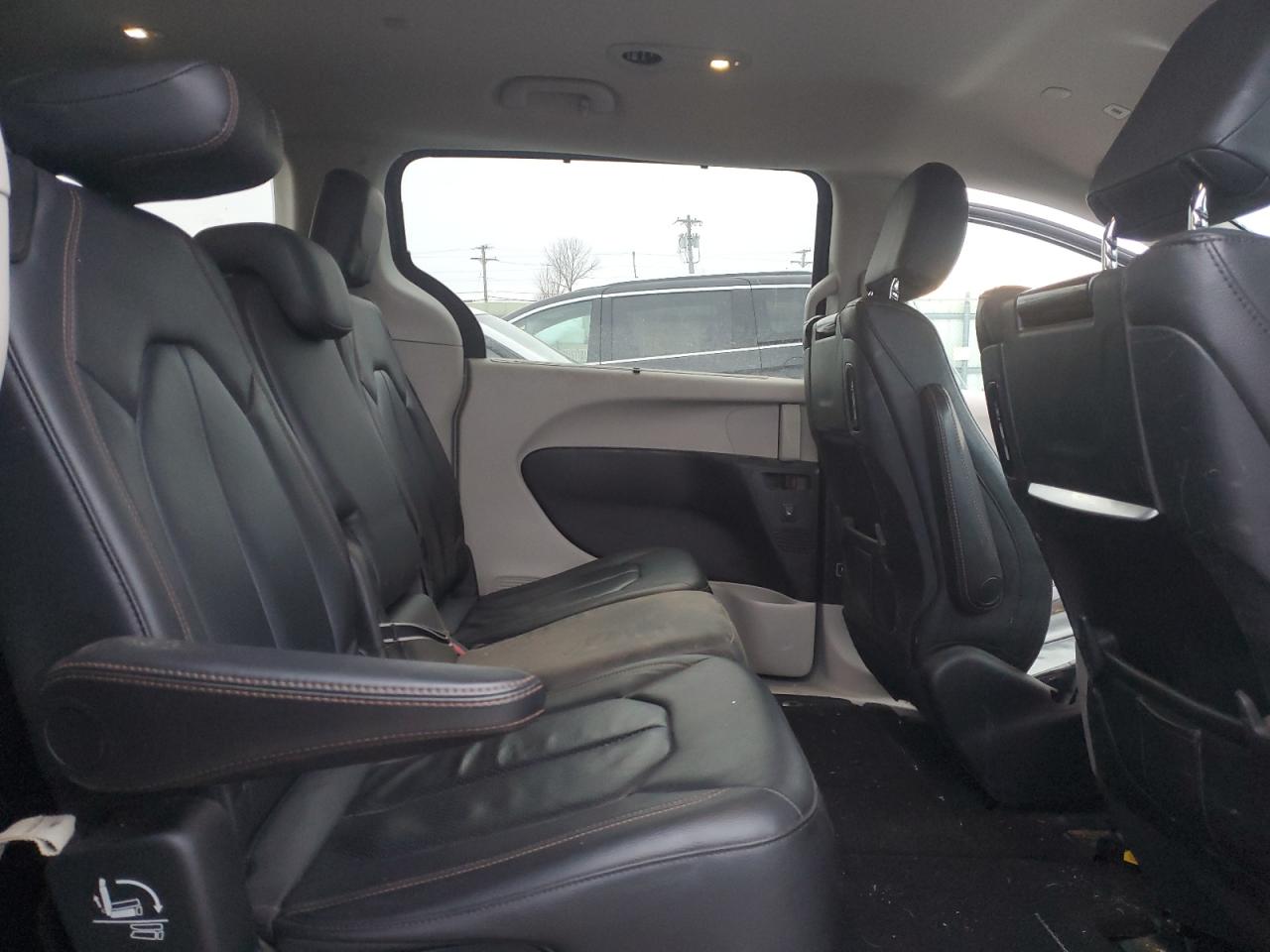 2019 Chrysler Pacifica VIN 2C4RC1EGXKR541334 Copart auction photo, front end / side damage thumbnail 11