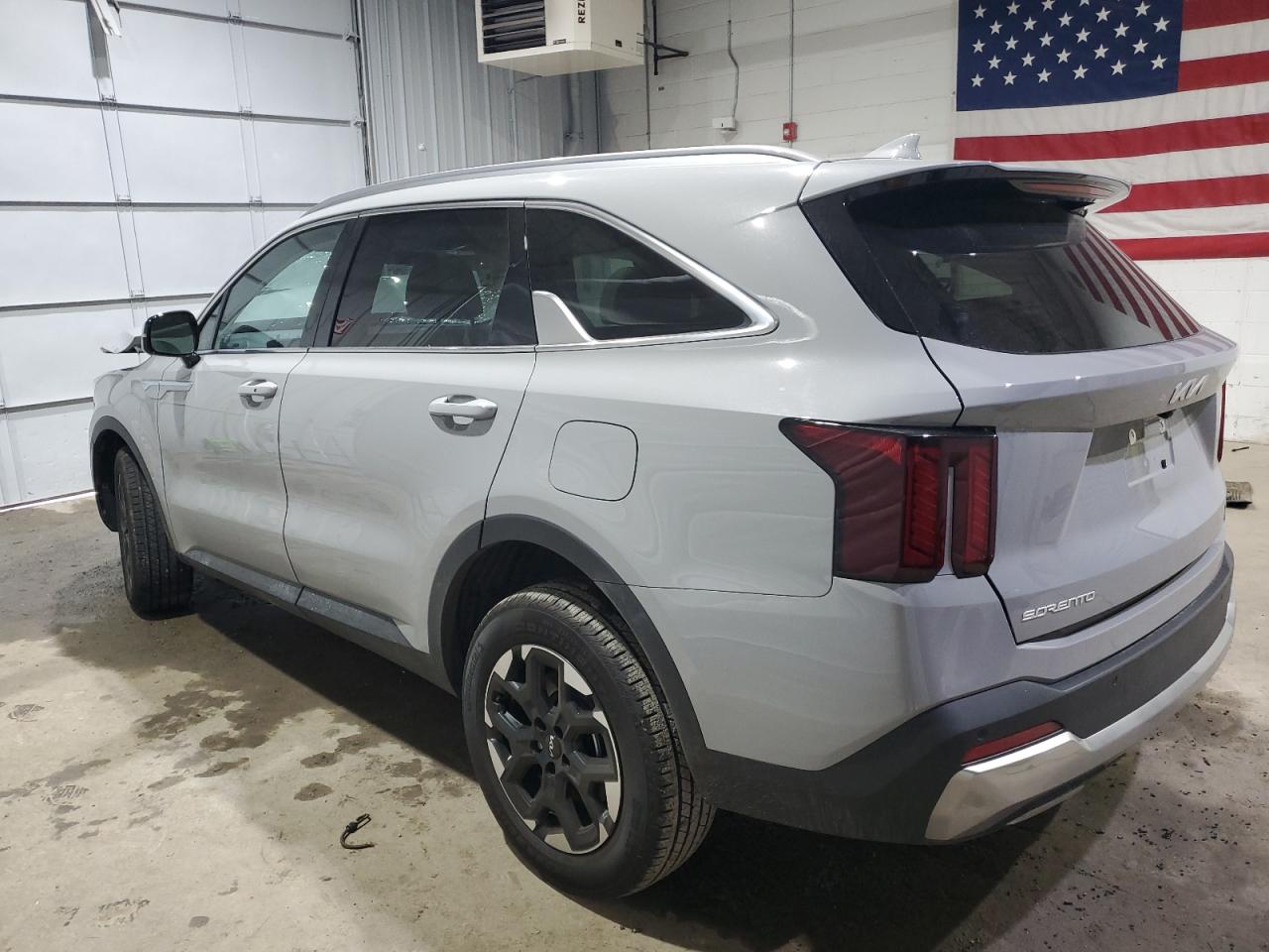 2025 KIA Sorento VIN 5XYRLDJC7SG322033 Copart auction photo, front end / side damage thumbnail 2