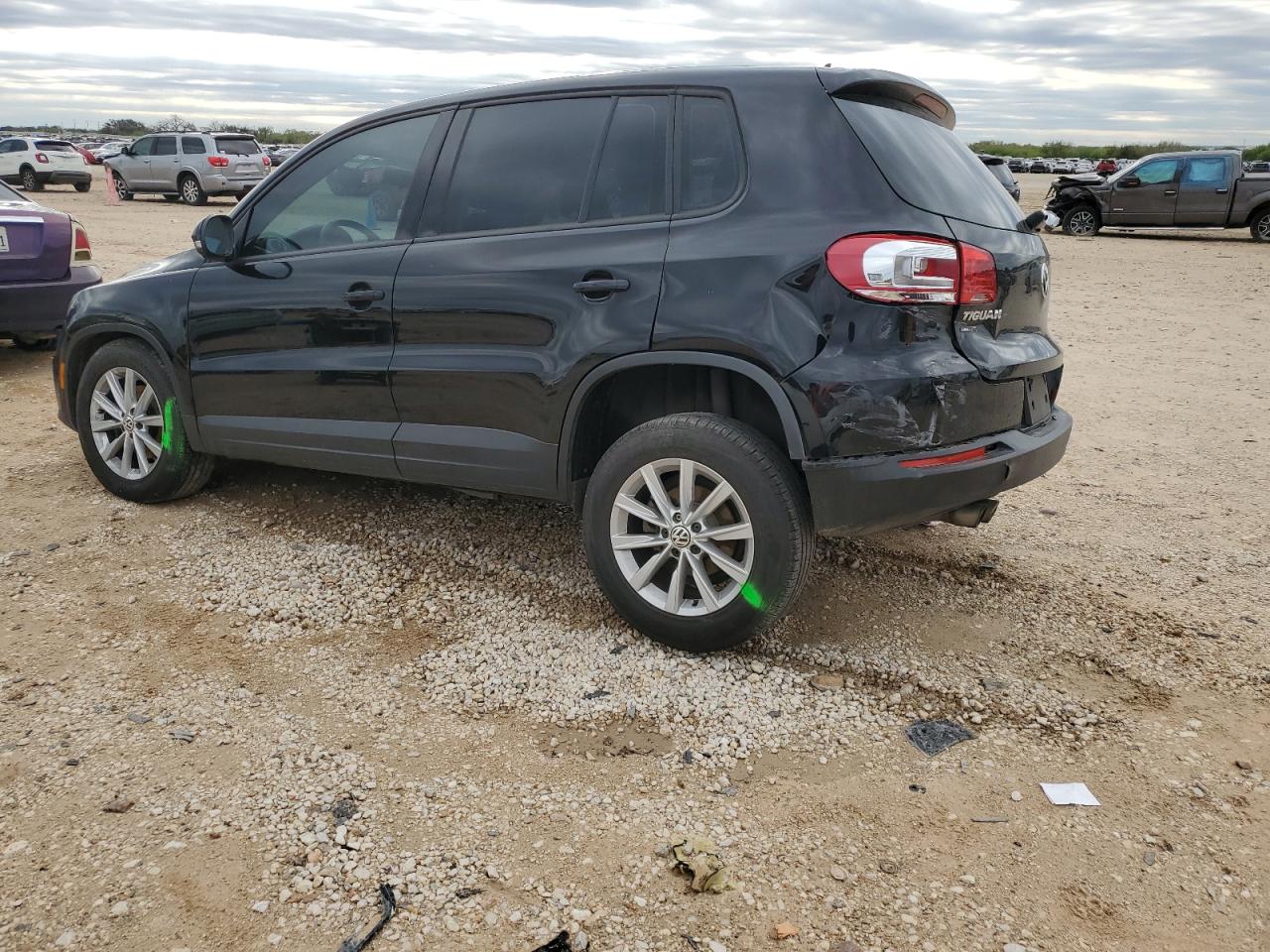 2018 Volkswagen Tiguan VIN WVGAV7AX9JK000087 Copart auction photo, front end / rear end damage thumbnail 2