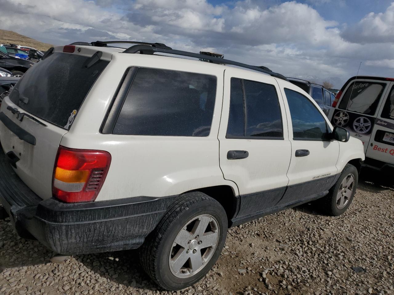 2004 Jeep Grand Cherokee VIN 1J4GW48SX4C216687 Copart auction photo, front end damage thumbnail 3