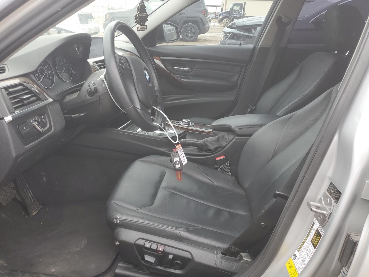 2013 BMW 3er VIN WBA3C1G51DNR48604 Copart auction photo, vandalism damage thumbnail 7