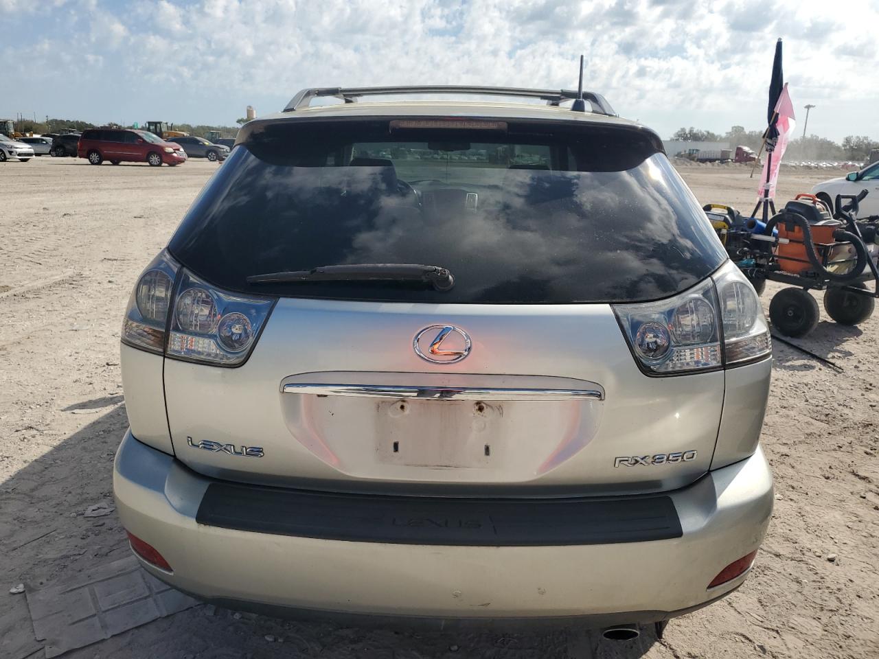 2008 Lexus RX VIN 2T2HK31U68C075962 Copart auction photo, minor dent/scratches damage thumbnail 6