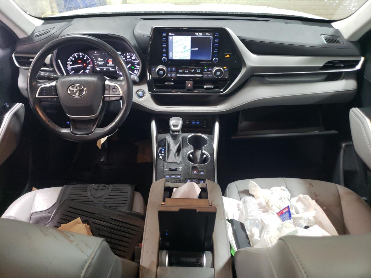 2022 Toyota Highlander VIN 5TDHZRBH6NS165765 Copart auction photo, side / minor dent/scratches damage thumbnail 8