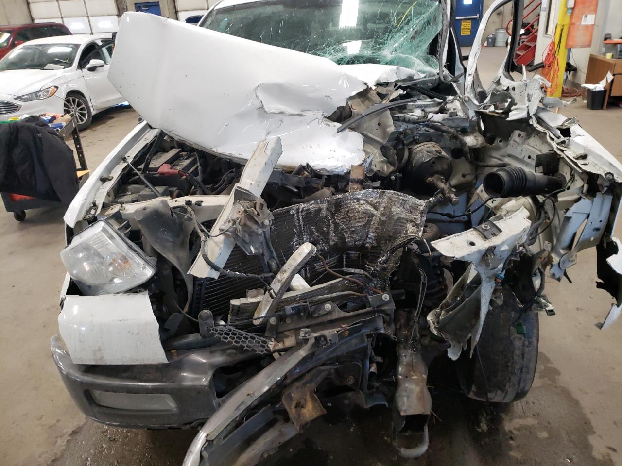2005 Ford F-150 VIN 1FTPX14505FB09486 Copart auction photo, front end / side damage thumbnail 11