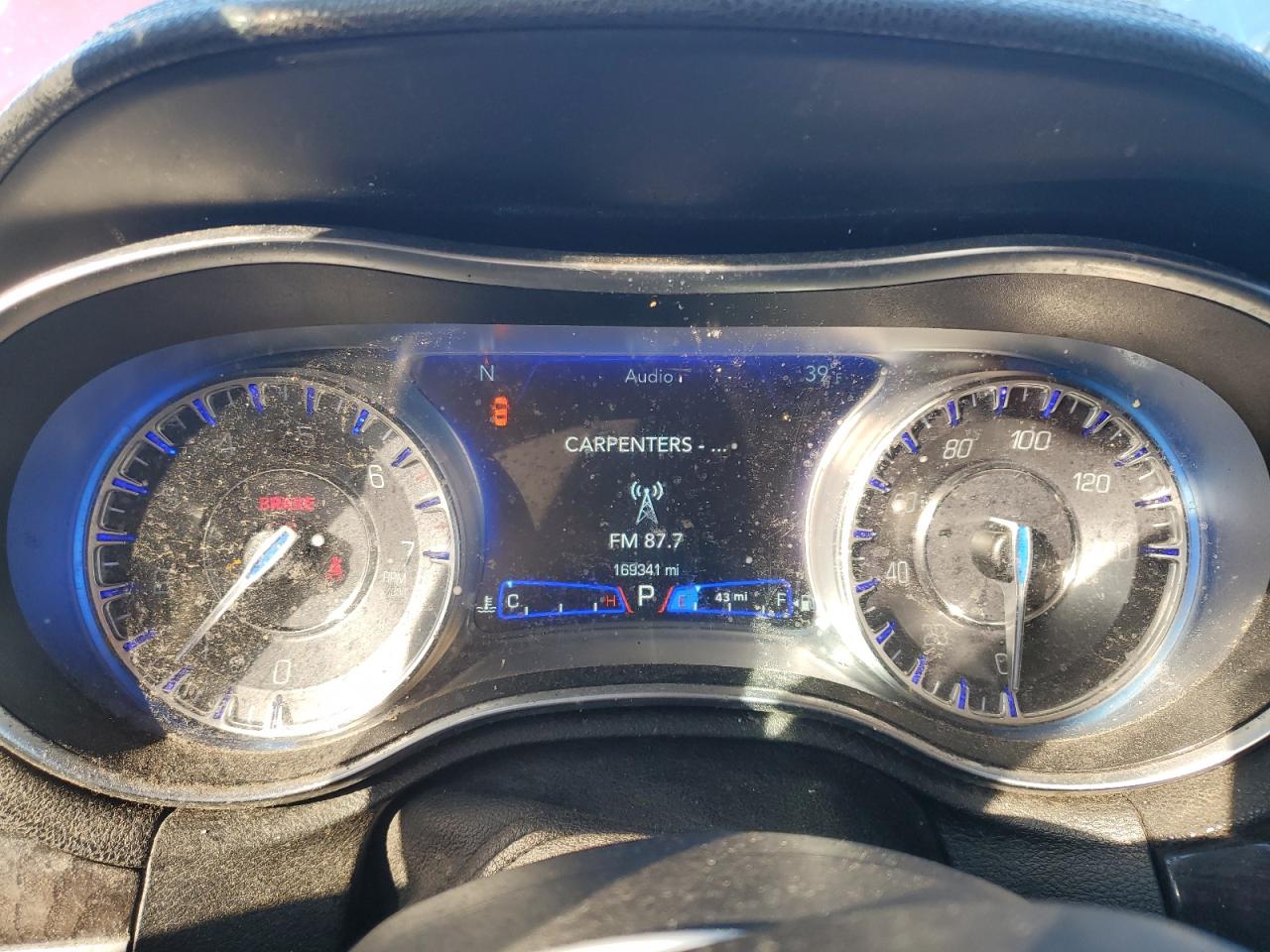 2019 Chrysler 300 VIN 2C3CCAEG1KH563013 Copart auction photo, front end / side damage thumbnail 9