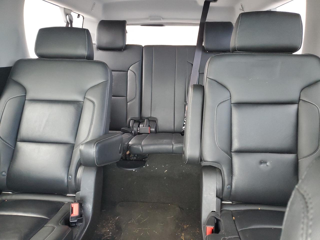 2017 Chevrolet Suburban VIN 1GNSKHKCXHR364661 Copart auction photo, front end / side damage thumbnail 10
