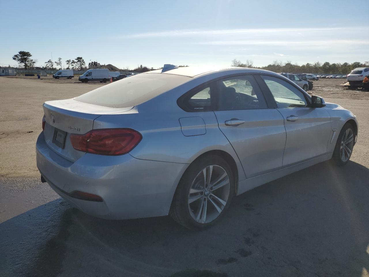 2018 BMW 4er VIN WBA4J3C56JBL03326 Copart auction photo, front end / minor dent/scratches damage thumbnail 3