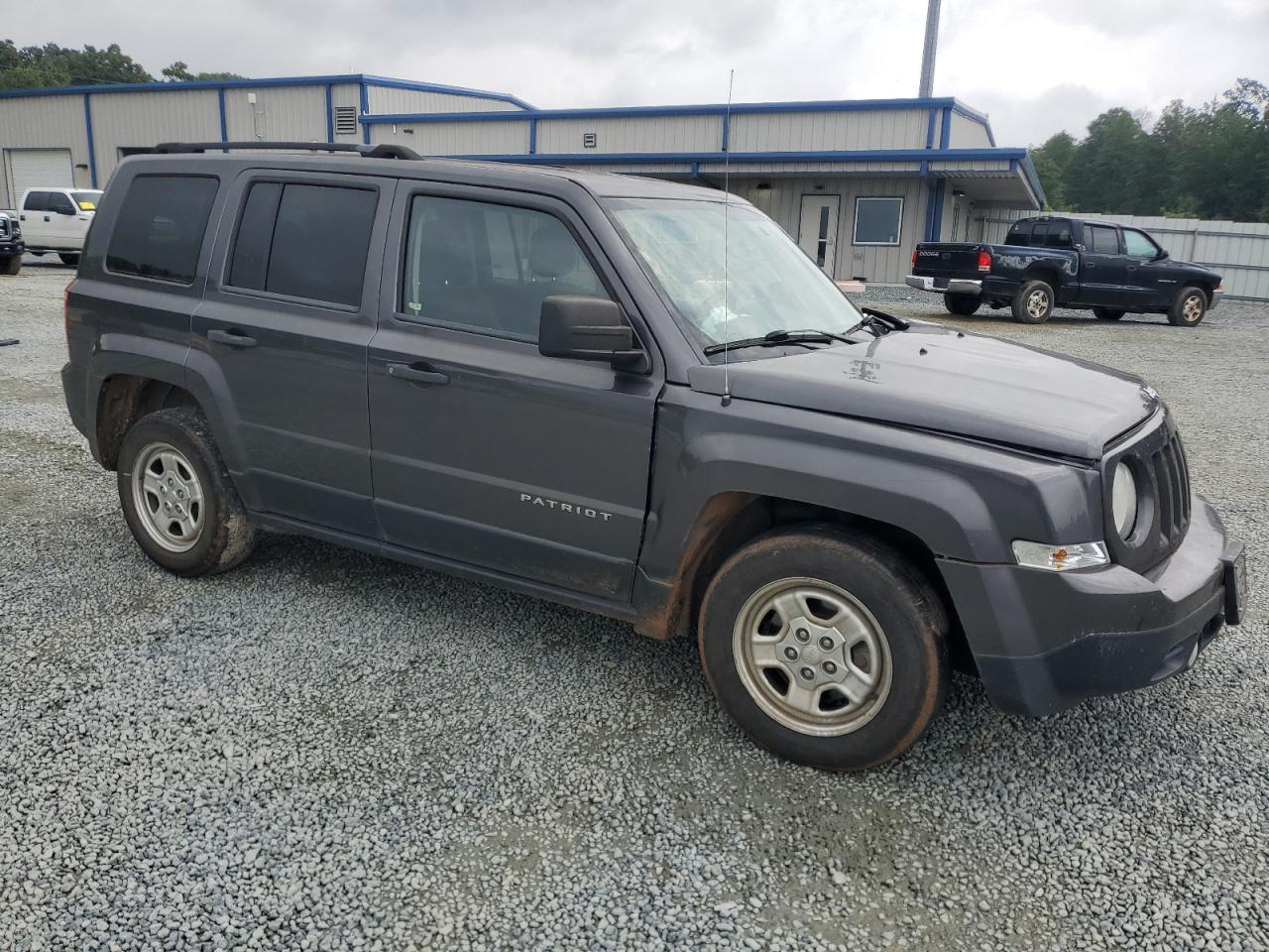 2014 Jeep Liberty (Patriot) VIN 1C4NJPBB4ED748602 Copart auction photo, front end damage thumbnail 4