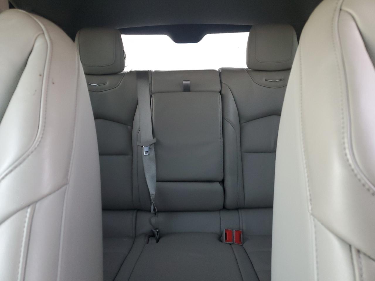 2019 Cadillac XT4 VIN 1GYFZDR48KF101326 Copart auction photo, water/flood damage thumbnail 10