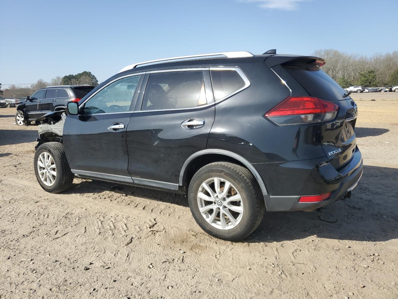 2017 Nissan Rogue VIN JN8AT2MV3HW260466 Copart auction photo, front end damage thumbnail 2