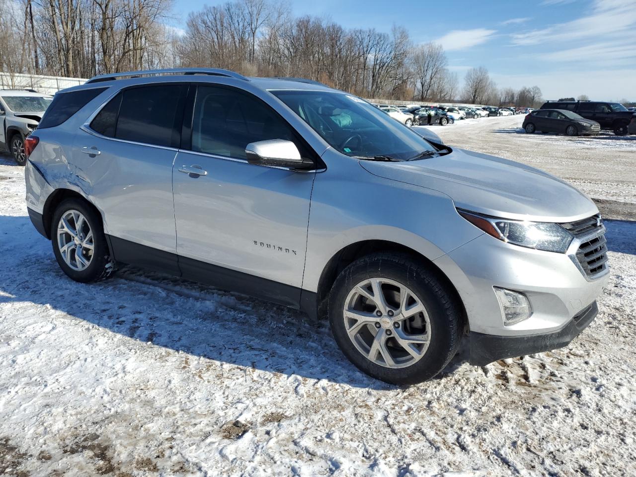 2019 Chevrolet Equinox VIN 3GNAXVEX8KS565313 Copart auction photo, side / rear end damage thumbnail 4