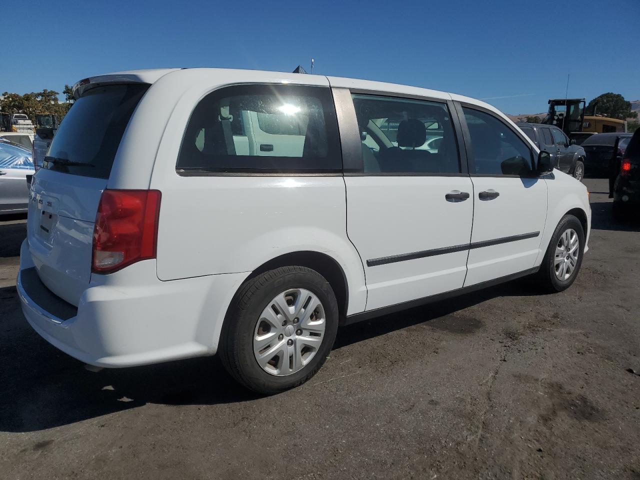 2015 Dodge Caravan VIN 2C4RDGBG1FR738645 Copart auction photo, mechanical damage thumbnail 3