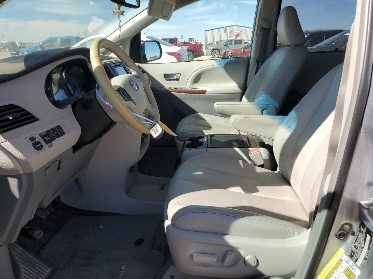 2014 Toyota Sienna VIN 5TDYK3DC2ES442785 Copart auction photo, front end / mechanical damage thumbnail 7