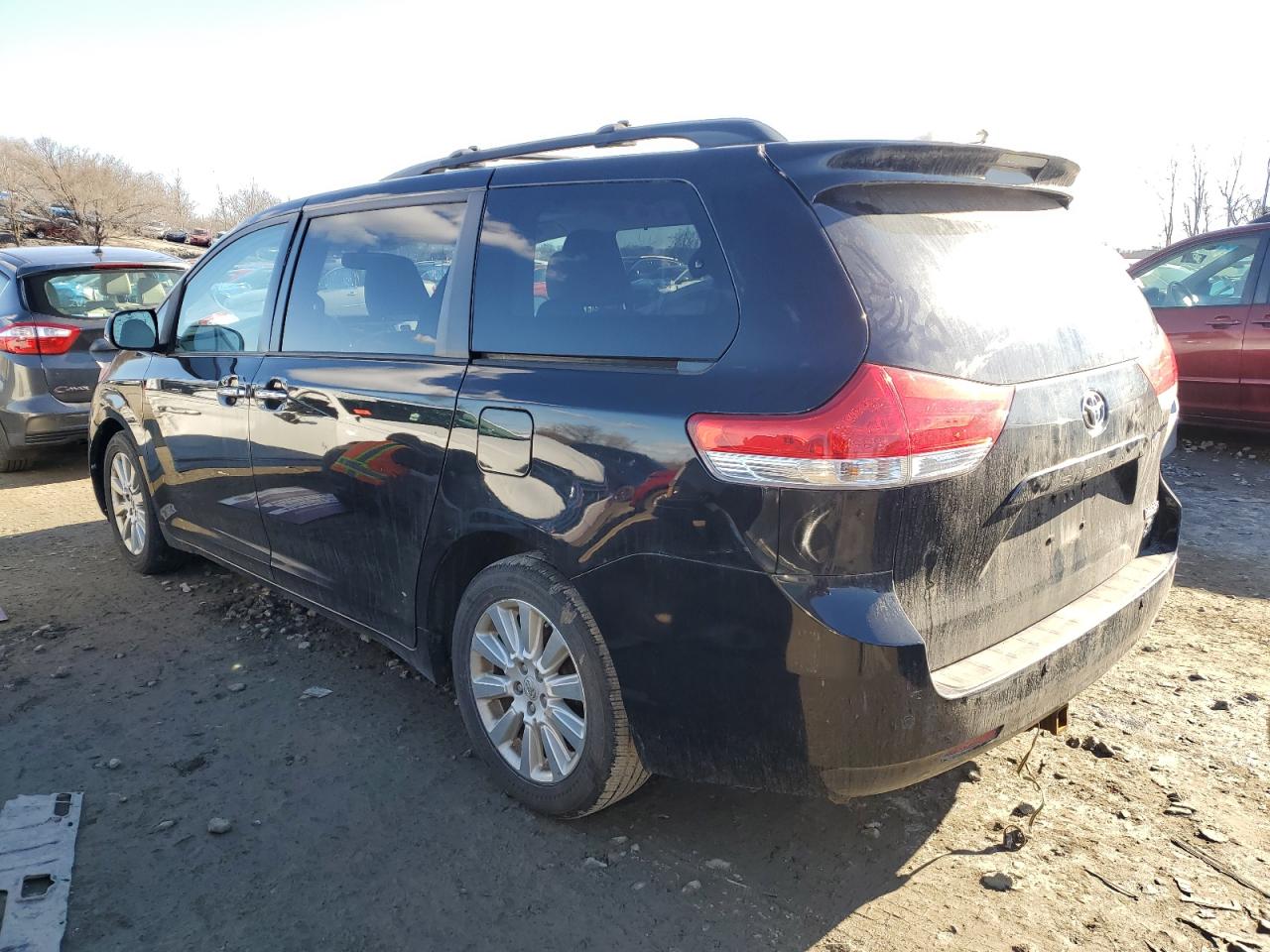 2013 Toyota Sienna VIN 5TDDK3DC2DS061421 Copart auction photo, mechanical damage thumbnail 2