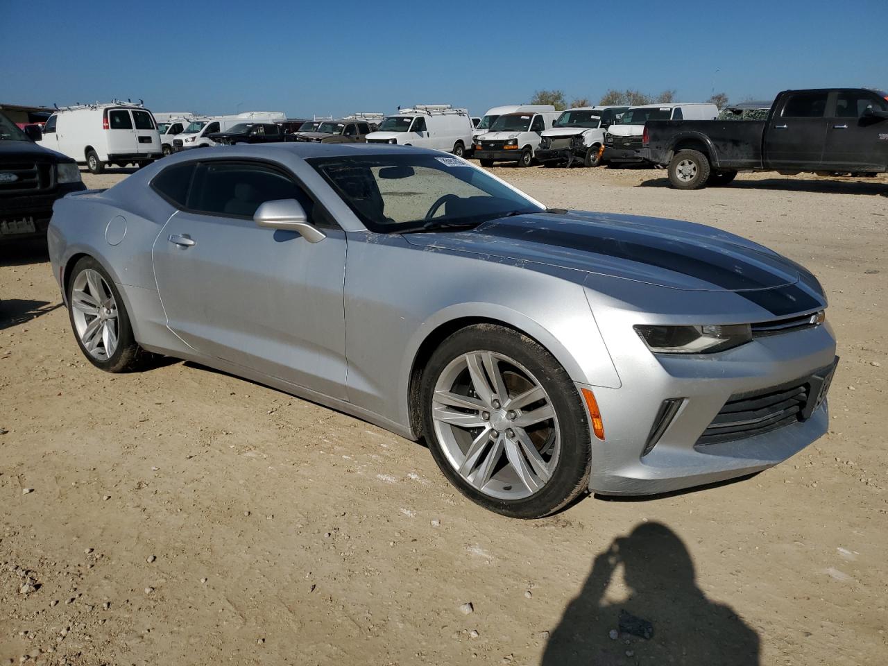2017 Chevrolet Camaro VIN 1G1FB1RS6H0113602 Copart auction photo, side / minor dent/scratches damage thumbnail 4