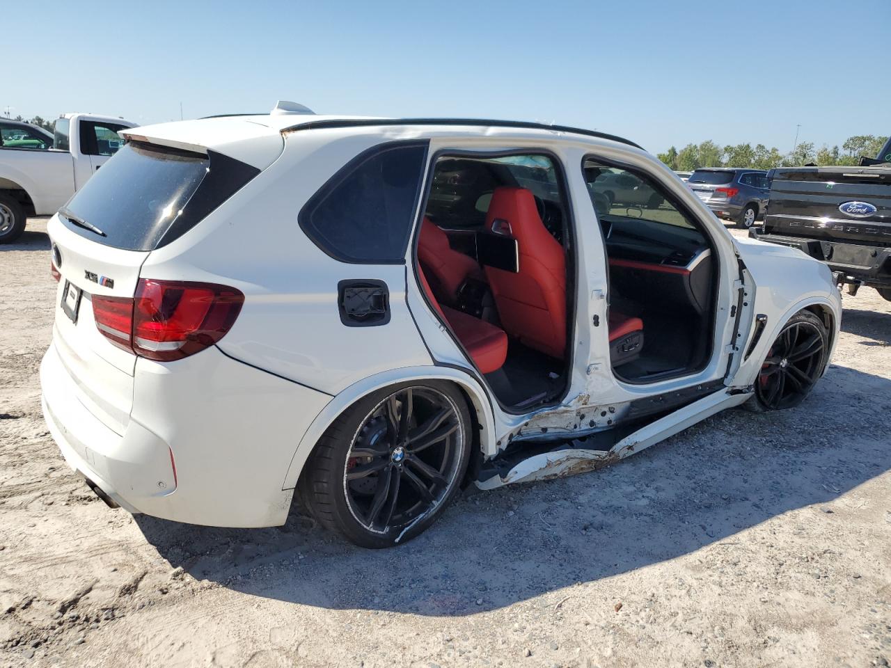 2018 BMW X5 VIN 5YMKT6C51J0Y83447 Copart auction photo, side damage thumbnail 3