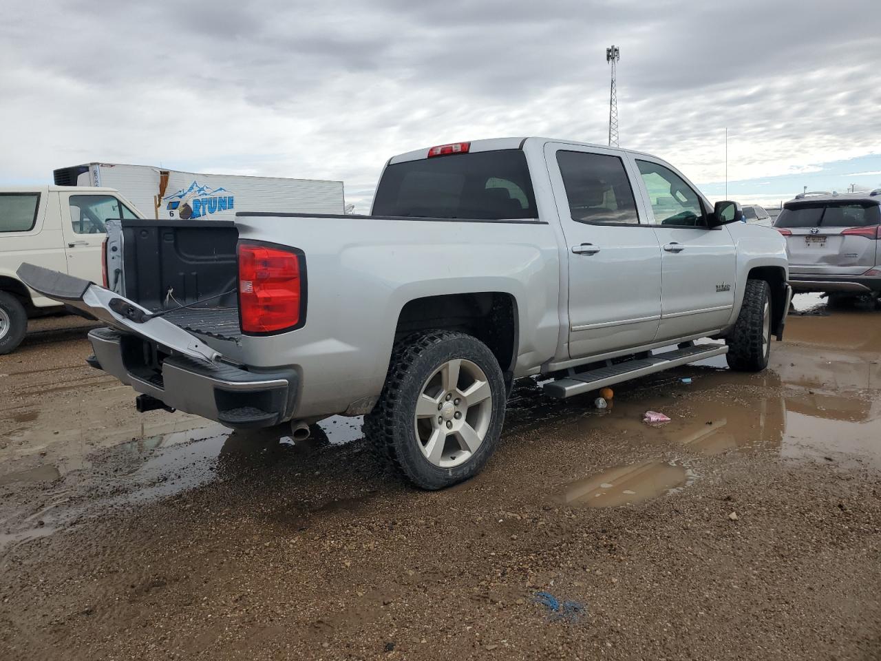2018 Chevrolet Silverado VIN 3GCPCREC8JG504693 Copart auction photo, front end / rear end damage thumbnail 3