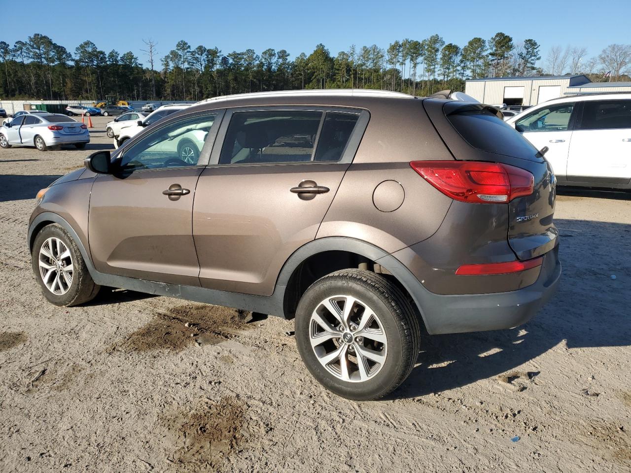 2015 KIA Sportage VIN KNDPB3AC4F7764257 Copart auction photo, side / front end damage thumbnail 2