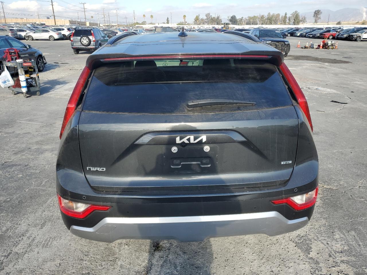 2023 KIA Niro VIN KNDCR3LE0P5109308 Copart auction photo, all over damage thumbnail 6