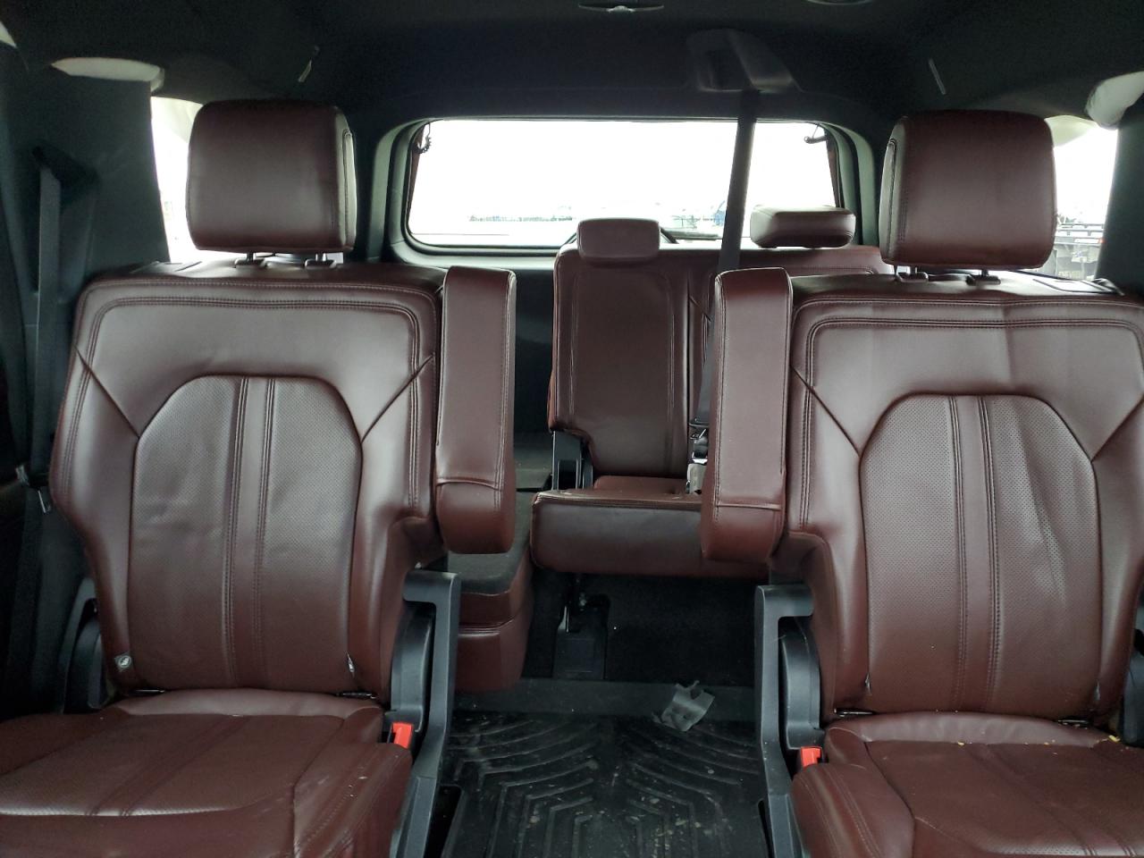 2022 Ford Expedition VIN 1FMJU2AT6NEA26301 Copart auction photo, side / rear end damage thumbnail 10