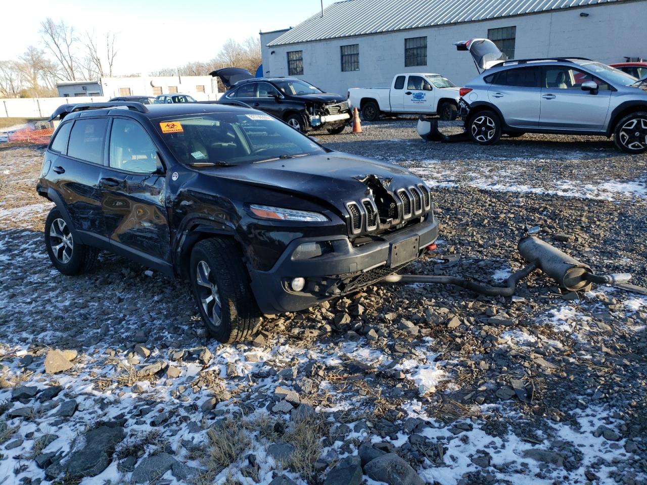 2015 Jeep Cherokee VIN 1C4PJMBS0FW778788 Copart auction photo, rear end / undercarriage damage thumbnail 4