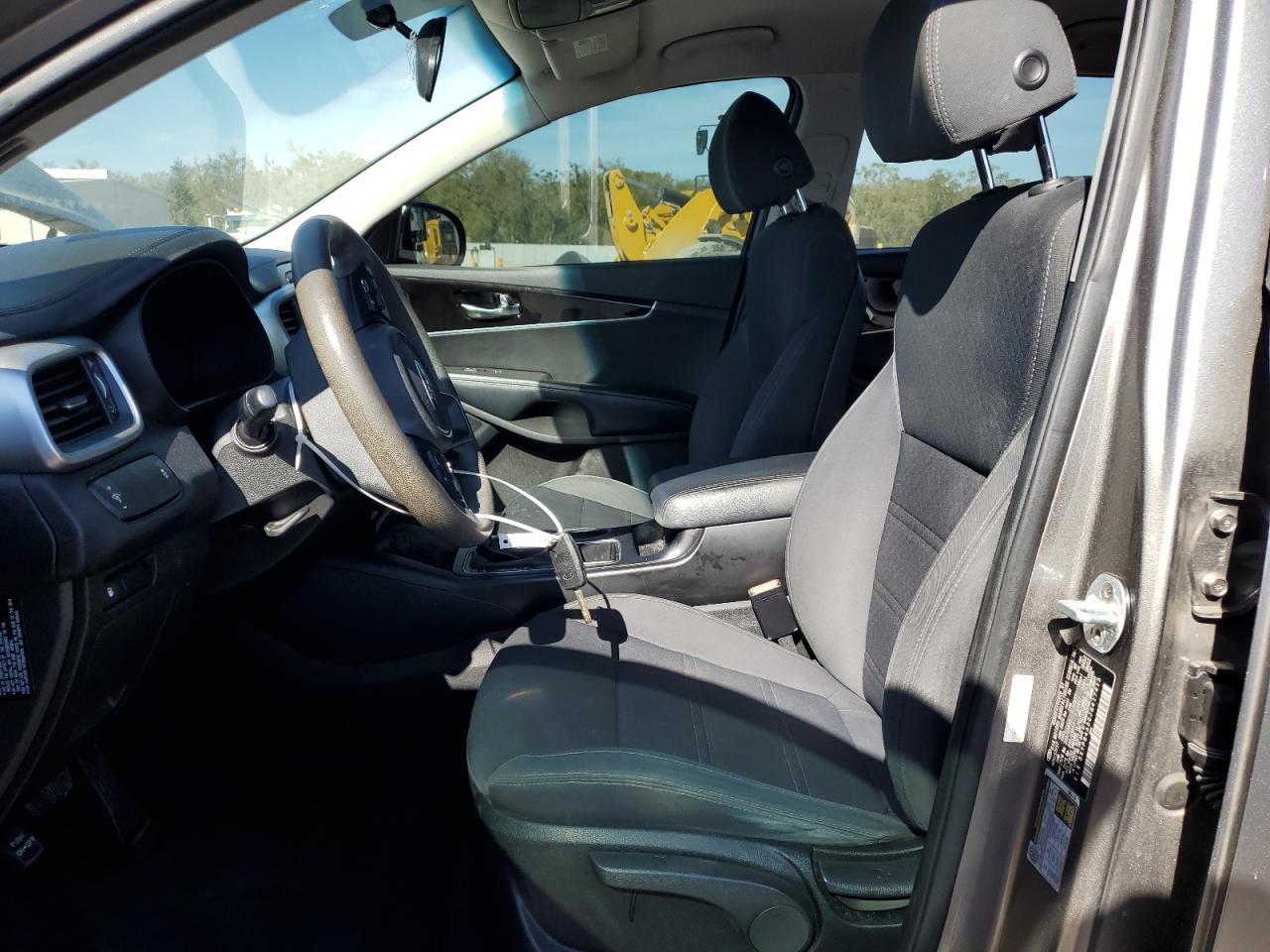 2018 KIA Sorento VIN 5XYPG4A30JG417415 Copart auction photo, rear end damage thumbnail 7