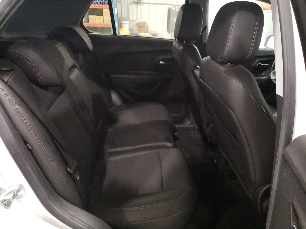 2021 Chevrolet Trax VIN KL7CJPSBXMB315896 Copart auction photo, front end / hail damage thumbnail 11