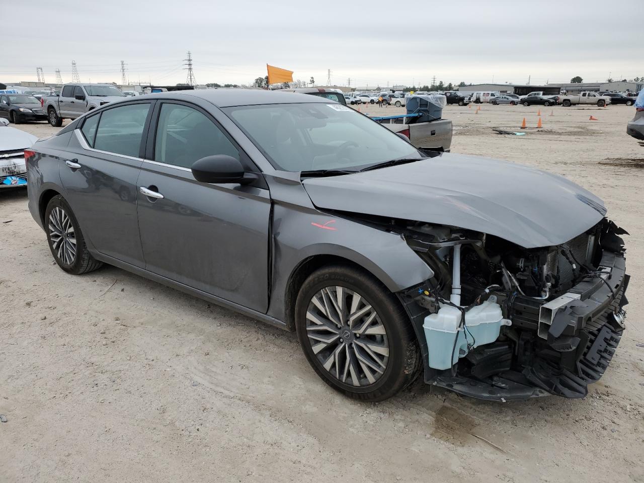 2024 Nissan Altima VIN 1N4BL4DV5RN400977 Copart auction photo, front end / minor dent/scratches damage thumbnail 4